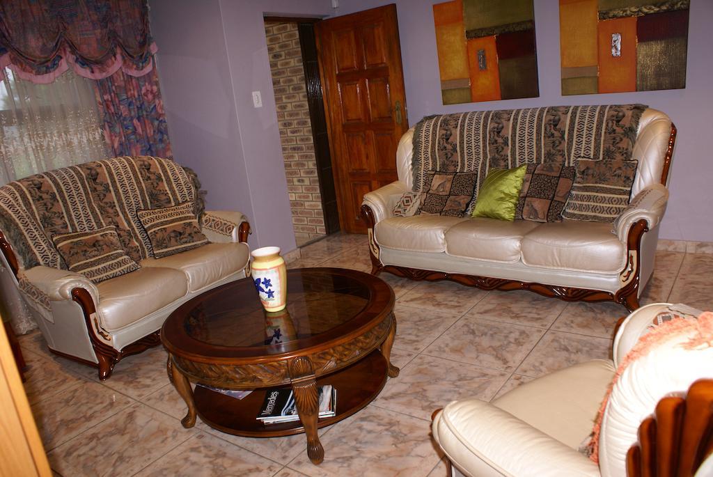 Ekhaya Lodge Pietermaritzburg Extérieur photo